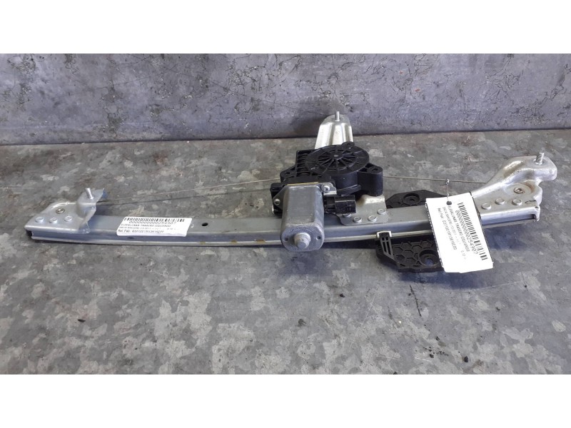 Recambio de elevalunas trasero izquierdo para dacia sandero referencia OEM IAM D371001M13616C00 ELECTRICO CON MOTOR