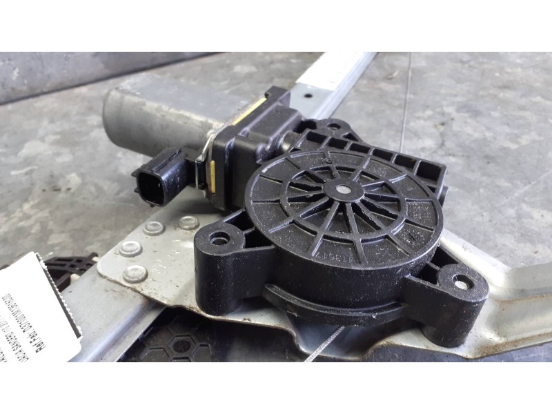 Recambio de elevalunas trasero izquierdo para dacia sandero referencia OEM IAM D371001M13616C00 ELECTRICO CON MOTOR
