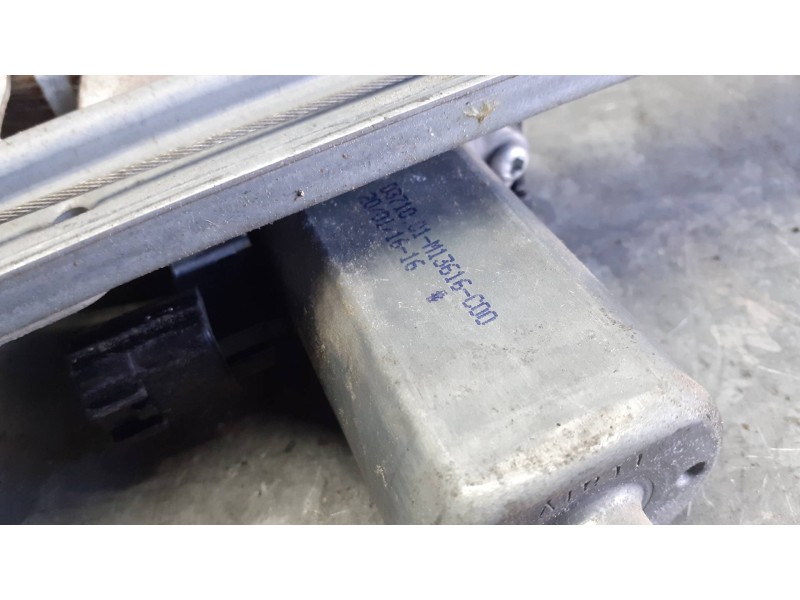 Recambio de elevalunas trasero izquierdo para dacia sandero referencia OEM IAM D371001M13616C00 ELECTRICO CON MOTOR