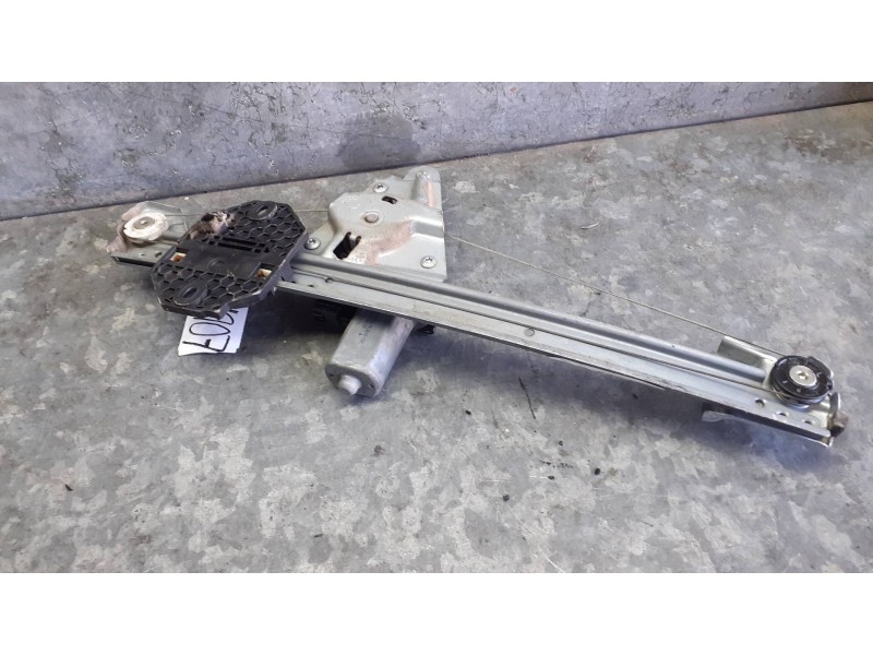 Recambio de elevalunas trasero izquierdo para dacia sandero referencia OEM IAM D371001M13616C00 ELECTRICO CON MOTOR