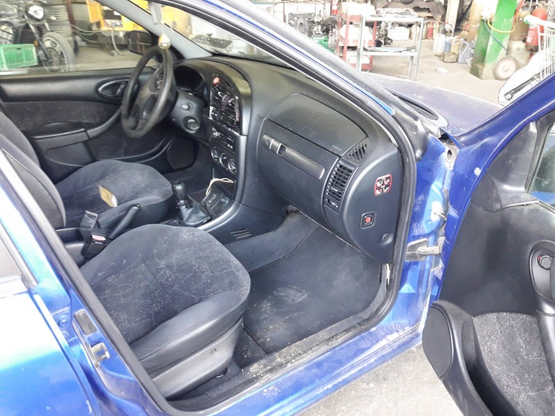 citroen xsara berlina del año 2000