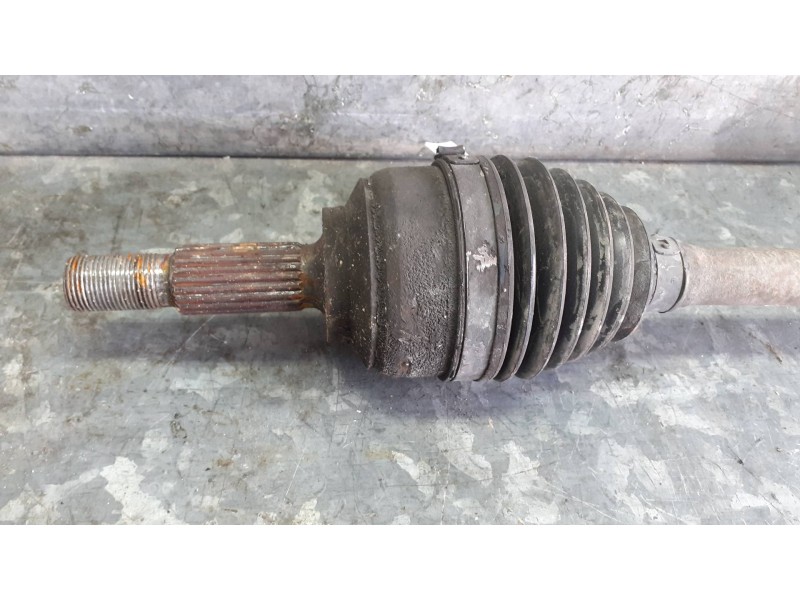 Recambio de transmision delantera izquierda para dacia sandero referencia OEM IAM 4946R 391014946R 