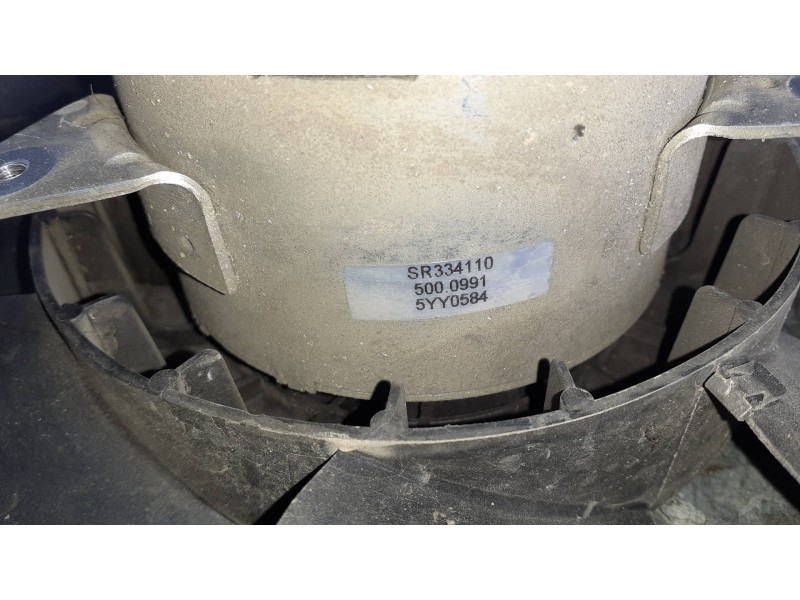 Recambio de electroventilador para dacia sandero referencia OEM IAM SR334110 5000991 5YY0584