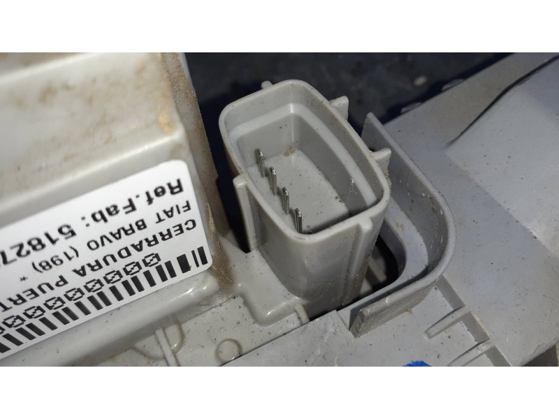 Recambio de cerradura puerta delantera izquierda para fiat bravo (198) referencia OEM IAM 51827956  