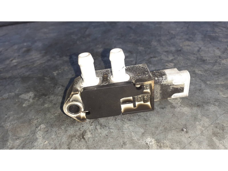 Recambio de sensor para dacia duster ambiance 4x2 referencia OEM IAM 227701177R 61213167 