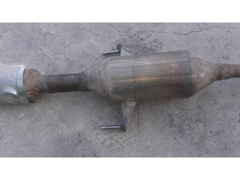 Recambio de catalizador para toyota prius+ referencia OEM IAM 33720  