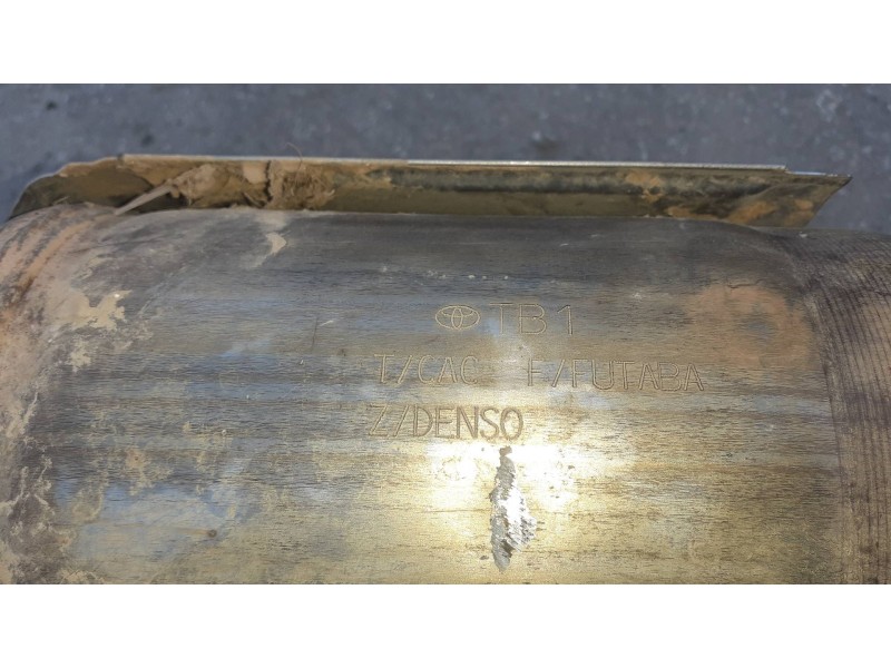 Recambio de catalizador para toyota prius+ referencia OEM IAM 33720  