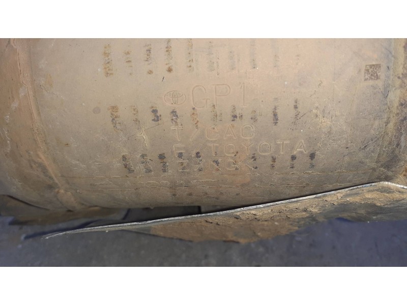 Recambio de catalizador para toyota prius+ referencia OEM IAM 33720  