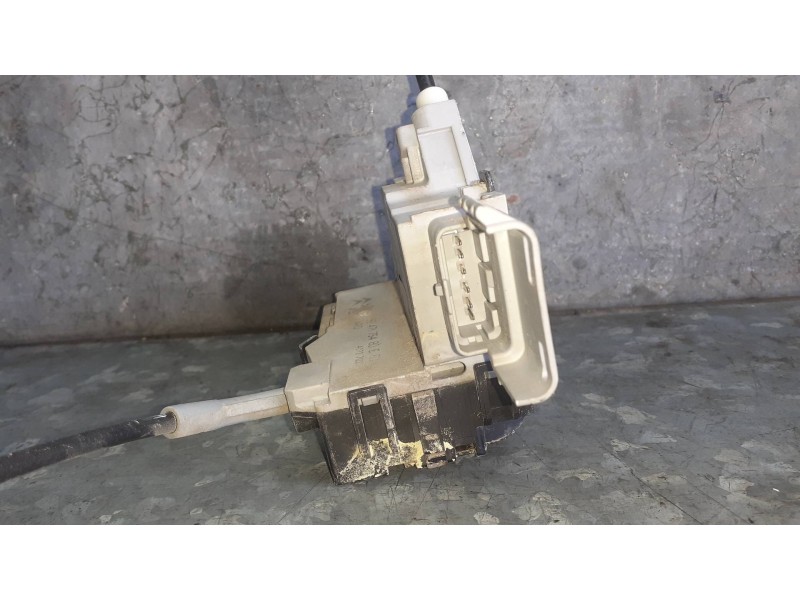 Recambio de cerradura puerta trasera derecha para citroen c4 berlina referencia OEM IAM 9647175480E00 40727122 