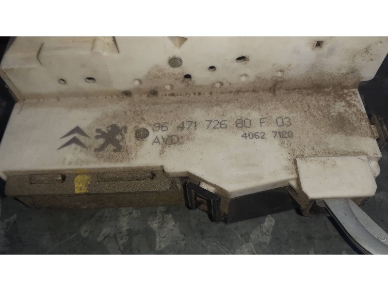 Recambio de cerradura puerta delantera derecha para citroen c4 berlina referencia OEM IAM 9647172680F03 40627120 