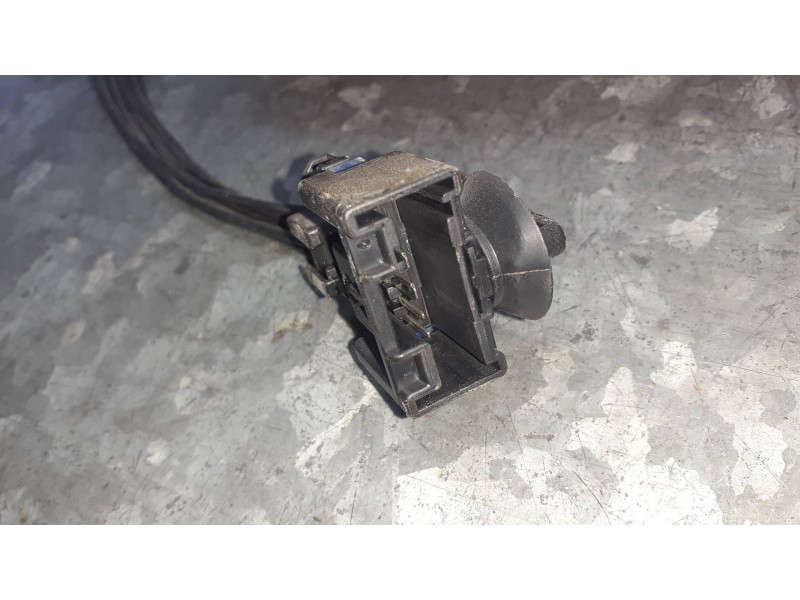 Recambio de piloto trasero derecho para citroen c4 berlina referencia OEM IAM 9655863980  