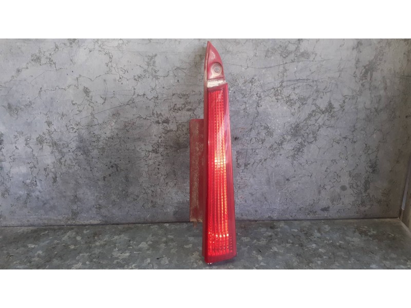 Recambio de piloto trasero derecho para citroen c4 berlina referencia OEM IAM 9655863780 79998D 4CZX13404D