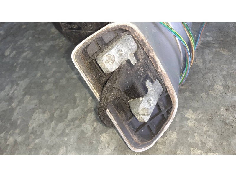 Recambio de retrovisor izquierdo para citroen c4 berlina referencia OEM IAM 024287 ELECTRICO CON INTERMITENTES