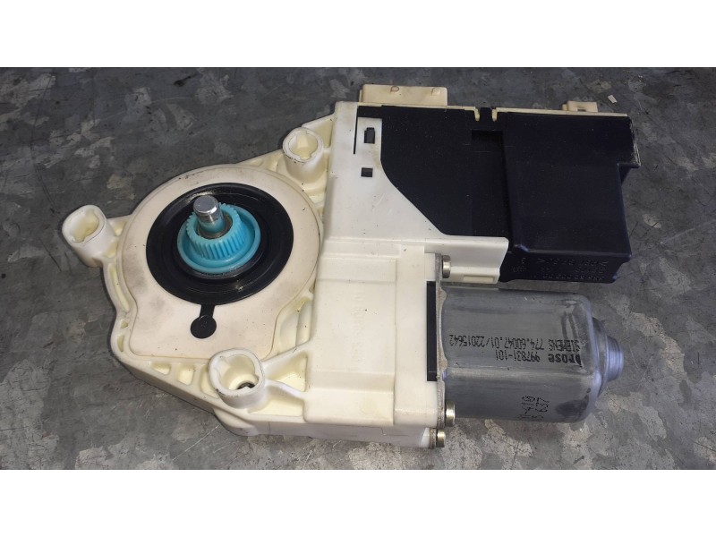 Recambio de motor elevalunas delantero derecho para citroen c4 berlina referencia OEM IAM 996388101 503620090404047 997831101