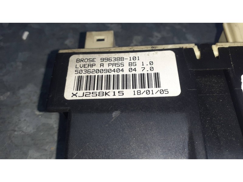 Recambio de motor elevalunas delantero derecho para citroen c4 berlina referencia OEM IAM 996388101 503620090404047 997831101