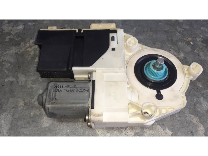 Recambio de motor elevalunas delantero izquierdo para citroen c4 berlina referencia OEM IAM 996385101 0536010902 503620100204