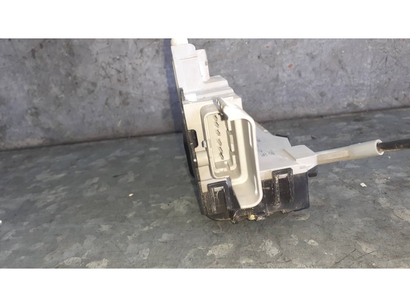 Recambio de cerradura puerta trasera izquierda para citroen c4 berlina referencia OEM IAM 9647175580E03 40717122 