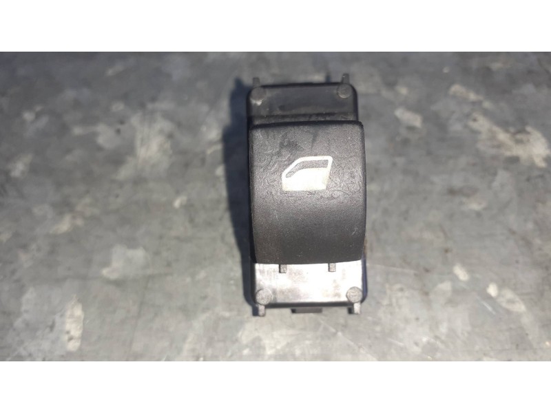 Recambio de mando elevalunas trasero derecho para citroen c4 berlina referencia OEM IAM 9649636777  