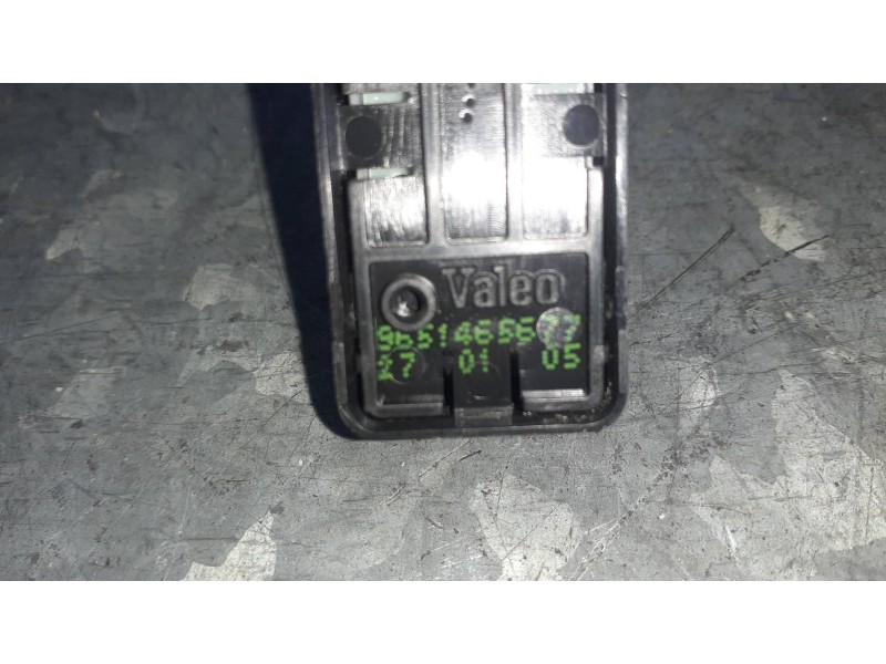 Recambio de mando elevalunas delantero derecho para citroen c4 berlina referencia OEM IAM 9651465677  