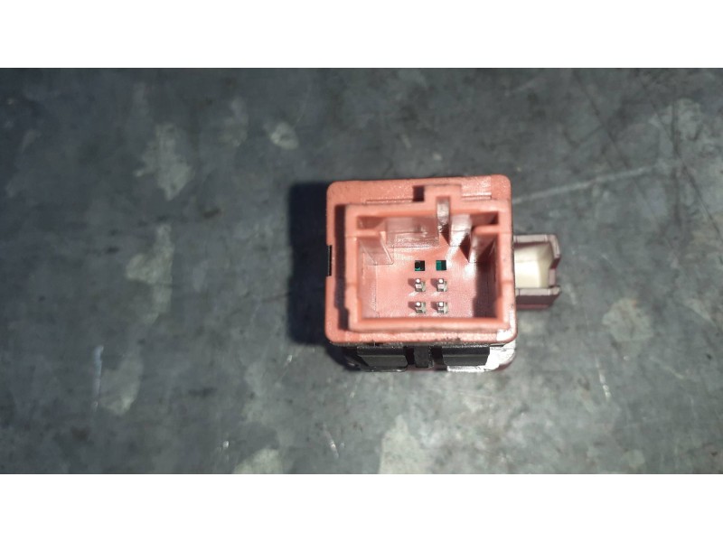 Recambio de warning para citroen c4 berlina referencia OEM IAM 96480877KR  