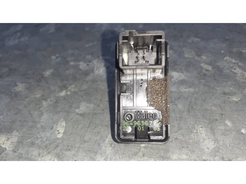 Recambio de mando elevalunas trasero izquierdo para citroen c4 berlina referencia OEM IAM 9649636777  