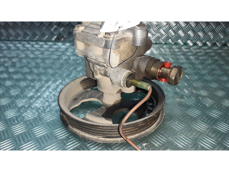 Recambio de bomba direccion para mitsubishi montero pinin (h60/h70) 1800 gdi (3-ptas.) referencia OEM IAM 2FAJ  ES7008