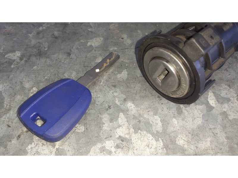 Recambio de conmutador de arranque para fiat bravo (198) referencia OEM IAM 0051793869 61083600 05521011676