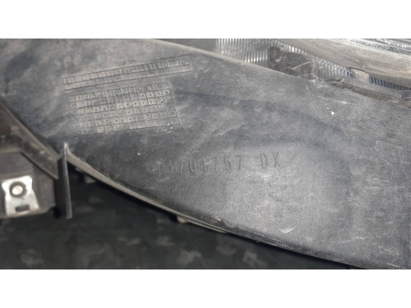Recambio de faro derecho para fiat bravo (198) referencia OEM IAM 43700748 43701757 