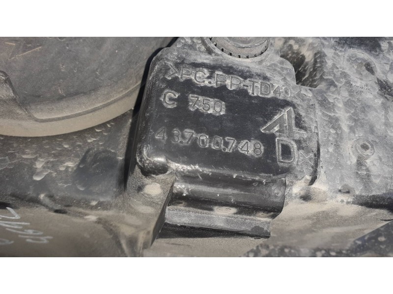 Recambio de faro derecho para fiat bravo (198) referencia OEM IAM 43700748 43701757 