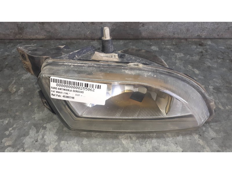 Recambio de faro antiniebla derecho para fiat bravo (198) referencia OEM IAM 45380748 00051775551 04538099900010