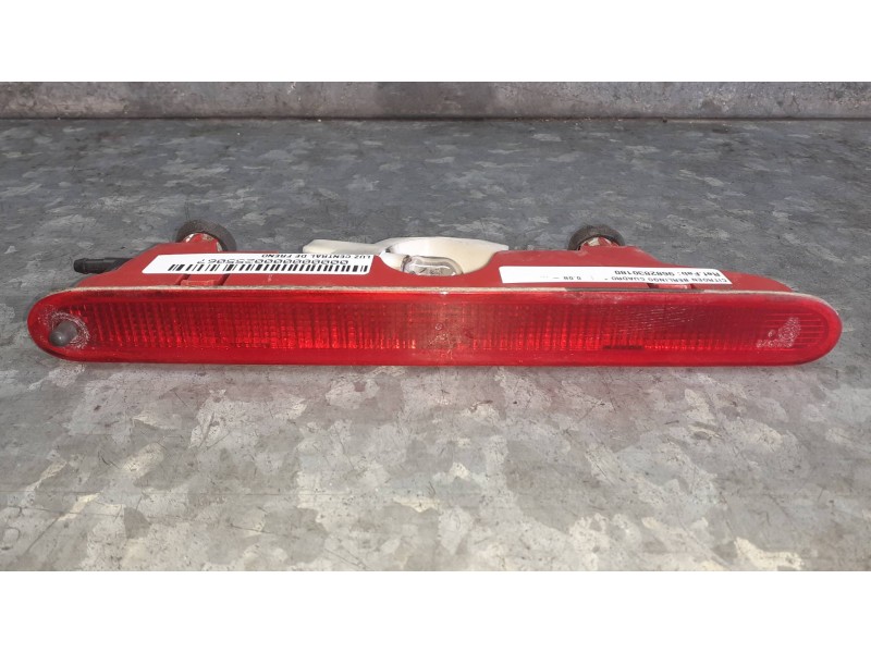 Recambio de luz central de freno para citroen berlingo cuadro referencia OEM IAM 9682830180 9688528980 89071289