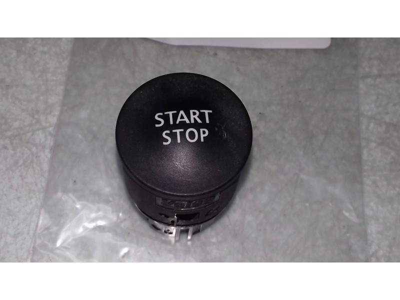 Recambio de interruptor para renault captur xmod referencia OEM IAM 503211R  START STOP