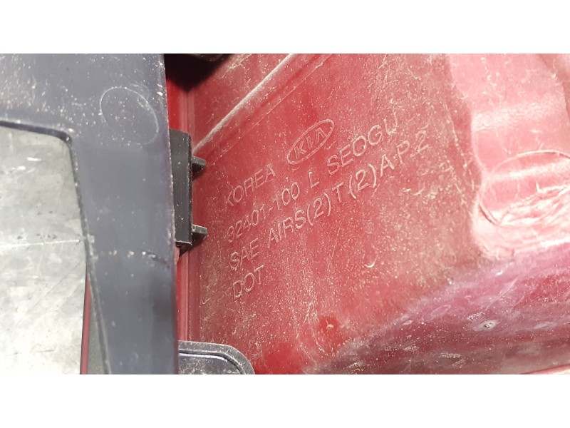 Recambio de piloto trasero izquierdo para kia carens (un) referencia OEM IAM 32401100L 924011DOL 