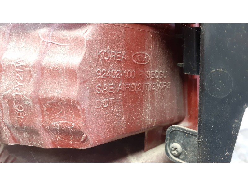 Recambio de piloto trasero derecho para kia carens (un) referencia OEM IAM 92402100R 924021DOR 