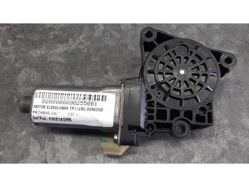 Recambio de motor elevalunas trasero derecho para kia carens (un) referencia OEM IAM F00S1A3295  