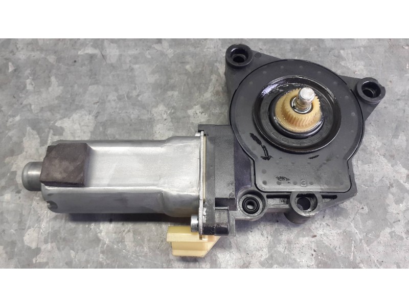 Recambio de motor elevalunas delantero derecho para kia carens (un) referencia OEM IAM   