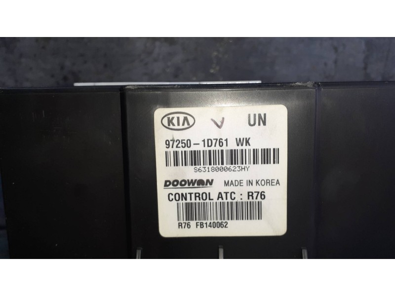 Recambio de mando climatizador para kia carens (un) referencia OEM IAM 972501D761  