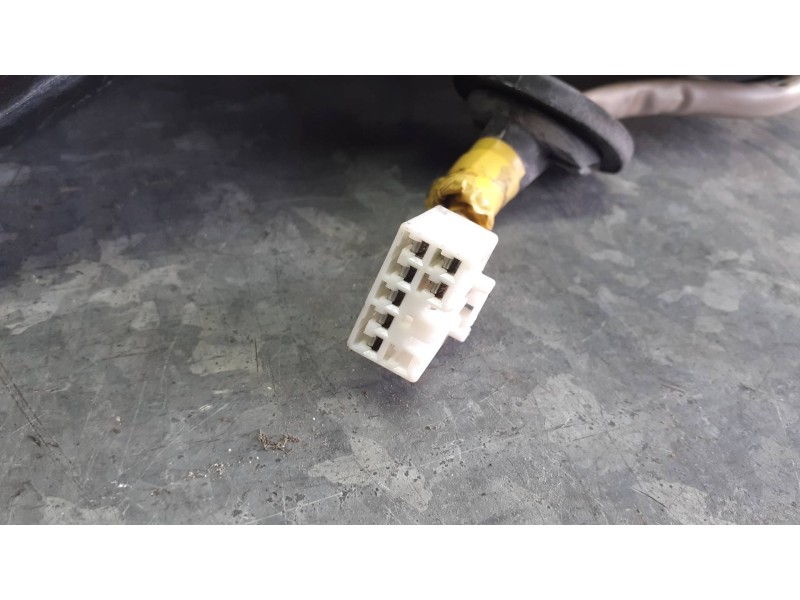 Recambio de retrovisor izquierdo para kia carens (un) referencia OEM IAM E4022576  