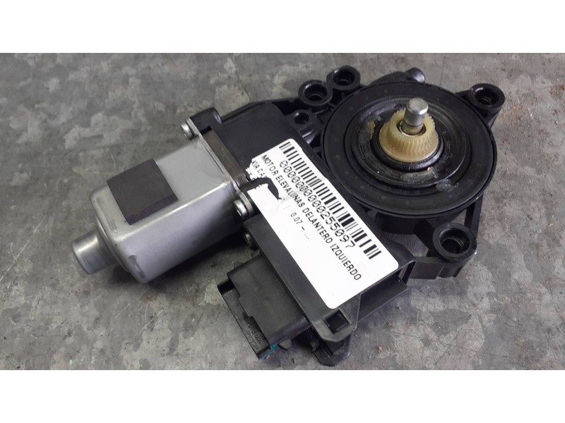 Recambio de motor elevalunas delantero izquierdo para kia carens (un) referencia OEM IAM   