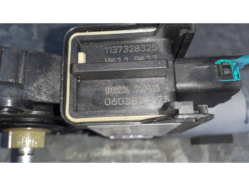 Recambio de motor elevalunas delantero izquierdo para kia carens (un) referencia OEM IAM   