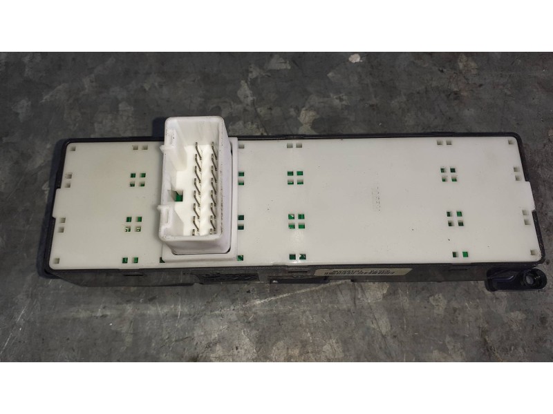 Recambio de mando elevalunas delantero izquierdo para kia carens (un) referencia OEM IAM 935701D1003W  