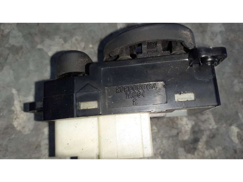 Recambio de mando retrovisor para kia carens (un) referencia OEM IAM 202005084 611125 