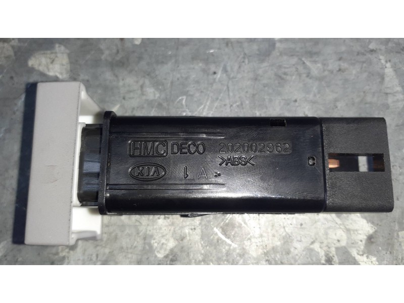 Recambio de interruptor para kia carens (un) referencia OEM IAM 621W05010  