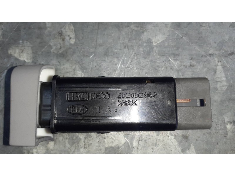 Recambio de interruptor para kia carens (un) referencia OEM IAM 621W05010  