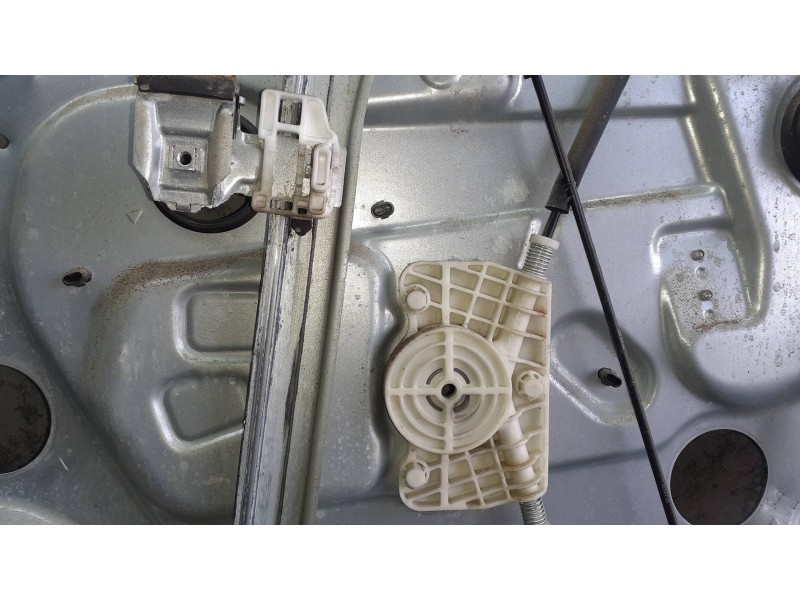Recambio de elevalunas delantero izquierdo para kia carens (un) referencia OEM IAM 824701DXXX ELECTRICO SIN MOTOR