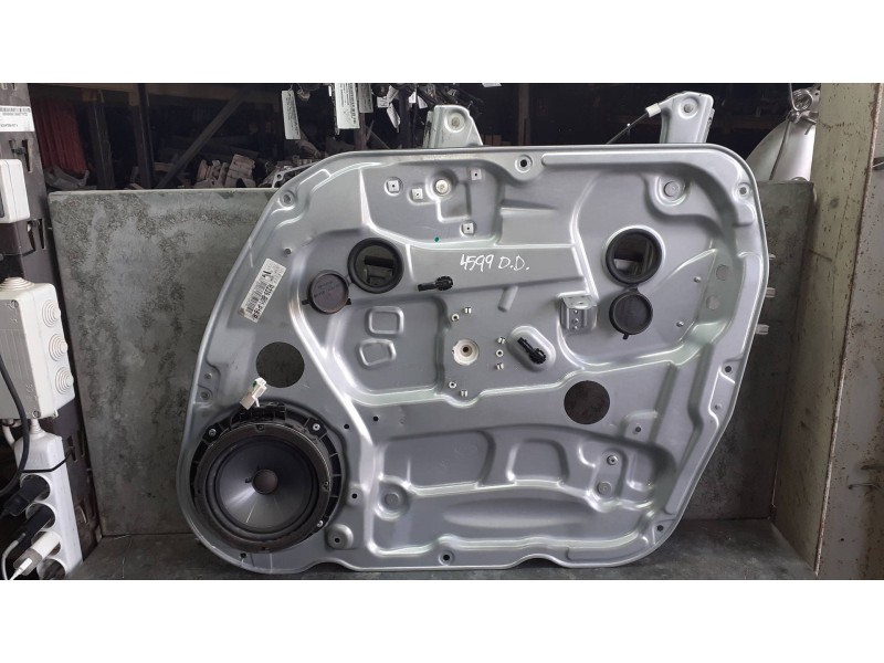 Recambio de elevalunas delantero derecho para kia carens (un) referencia OEM IAM 824801D230 ELECTRICO SIN MOTOR