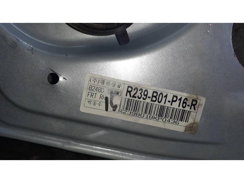 Recambio de elevalunas delantero derecho para kia carens (un) referencia OEM IAM 824801D230 ELECTRICO SIN MOTOR