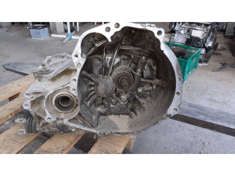 Recambio de caja cambios para nissan primera berlina (p12) acenta referencia OEM IAM 6J00  