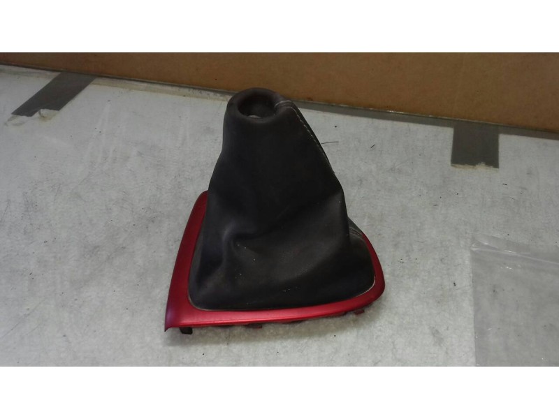 Recambio de guarnecidos palanca cambio para renault captur xmod referencia OEM IAM   