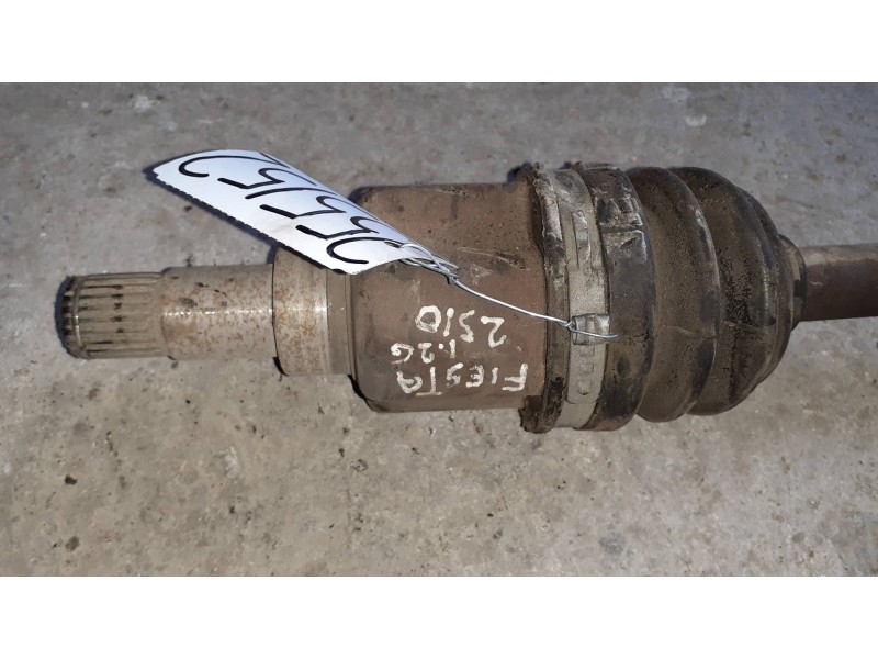 Recambio de transmision delantera izquierda para ford fiesta (cb1) ambiente referencia OEM IAM 8V513B437AAA  